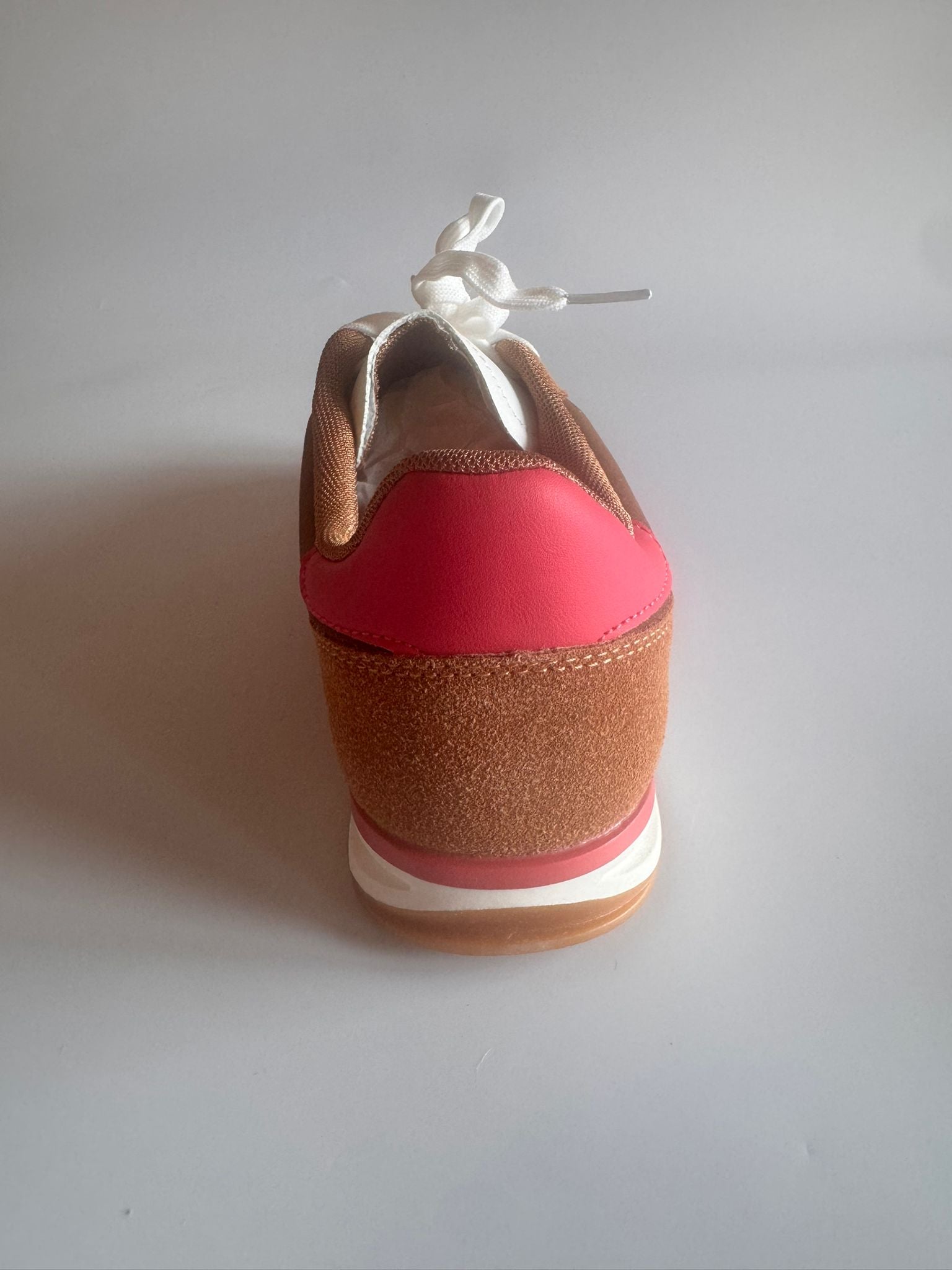 Damen Retro-Sneaker in Braun mit Pink