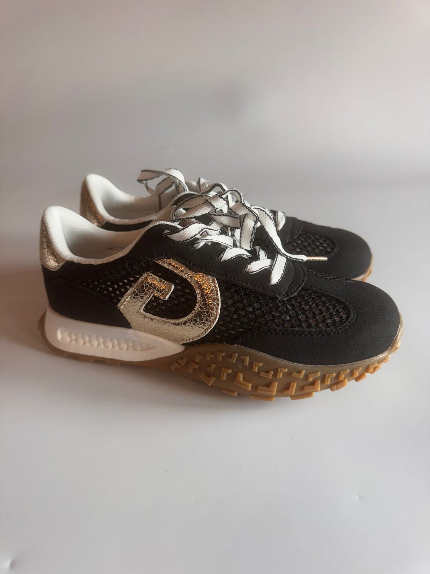 Damen Retro-Sneaker in Schwarz-Gold