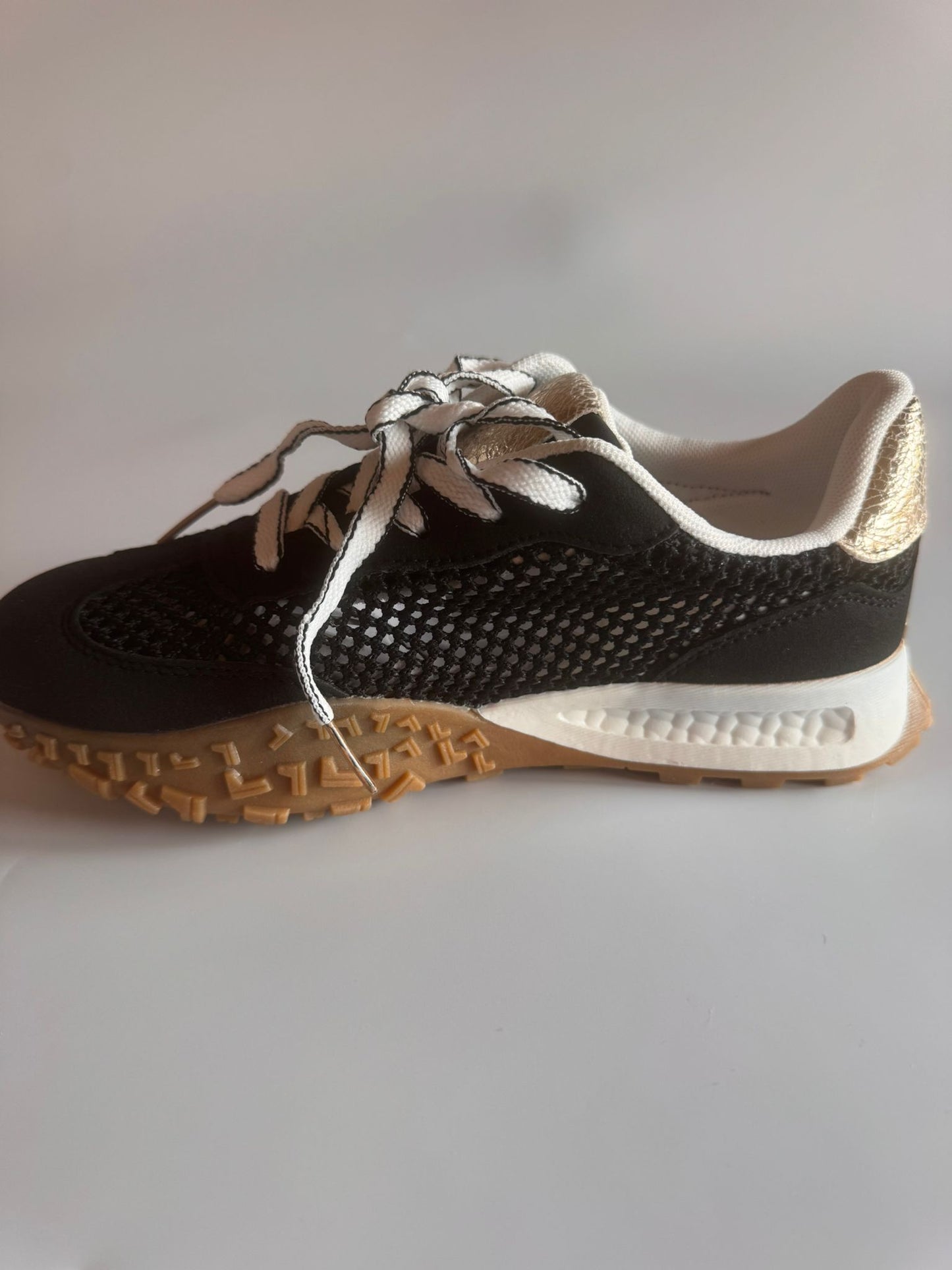 Damen Retro-Sneaker in Schwarz-Gold